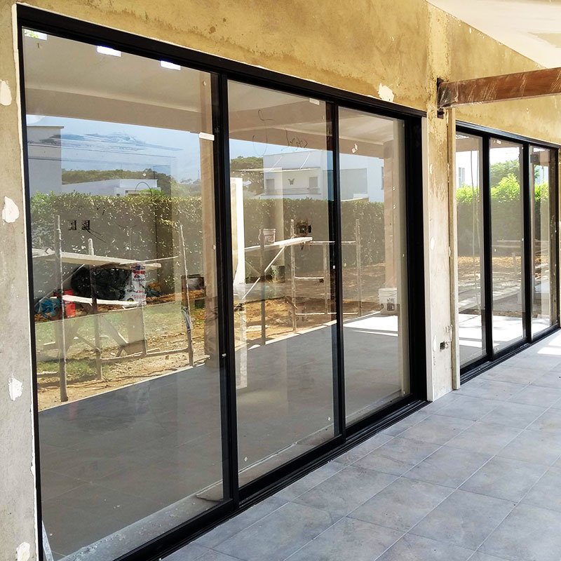 ventana-80-25 ventanas en aluminio negro