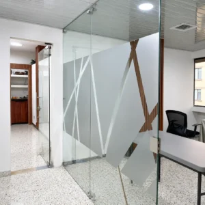 Divisiones de Oficina en Vidrio Templado